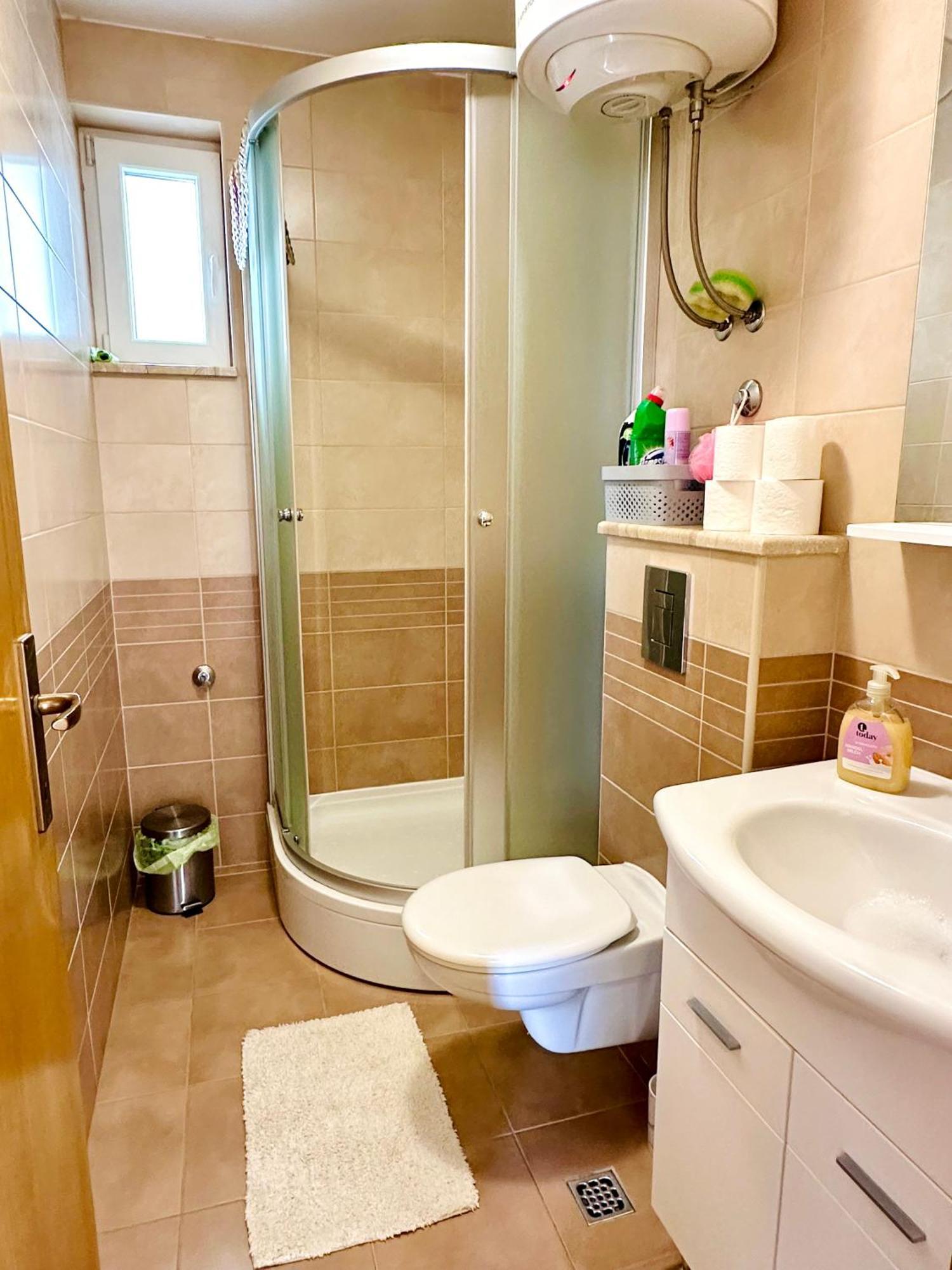Spacious Family Apartment Near The Beach Makarska Exterior foto